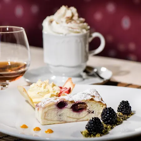 Hotel Der Burgfellnerhof - Adults Only 4*